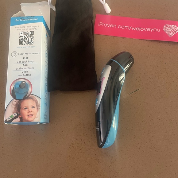 iProven Ear Thermometer Black and Blue - Picture 1 of 9